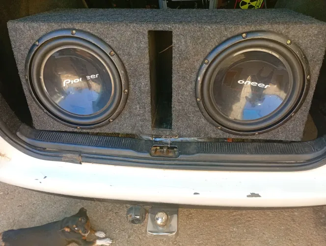 vendo caixa de som 2 Pioneer de 12 1 barra Stetson 1600w tudo funcionando perfeitamente 