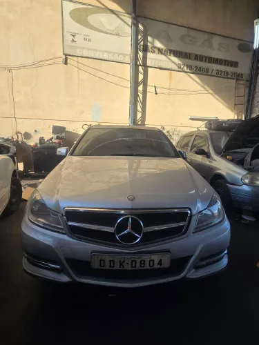 Mercedes-Benz C-180 CGI Classic 1.8 16V 156cv Aut. 2012