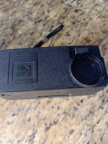 CAMERA  FOTOGRAFICA  ANTIGA KODAK INSTAMATIC 11