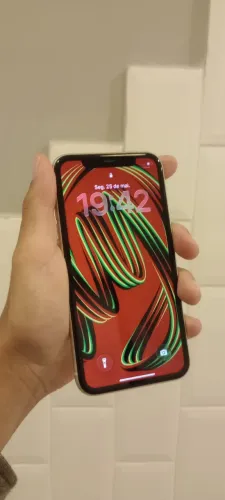 iPhone 11 Branco 64 GB