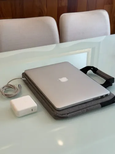 MacBook Pro Retina 13 2015 i5 8 GB - bateria nova