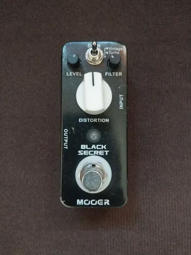 Pedal black secret mooer (clone rat)