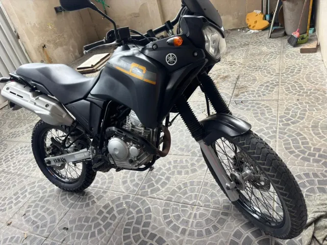 Tenere 250 