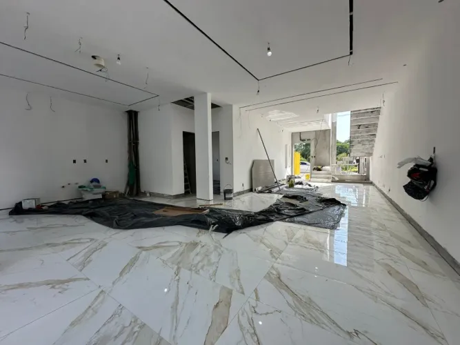 Vivenda das Marinas, Casa duplex 3 suítes + Escritório, Energia solar 100%, Prox Lazer