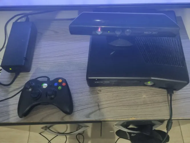 Vendo Xbox 360 Modelo E, Dashboard 2.0.17559.0, HD de 250 GB