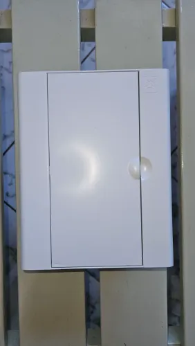 Quadro para 6a8 disjuntores
