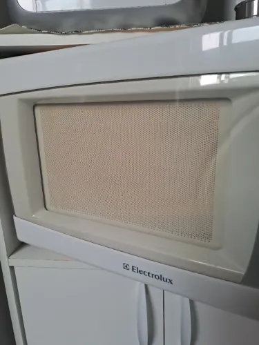 Micro-ondas Electrolux branco 