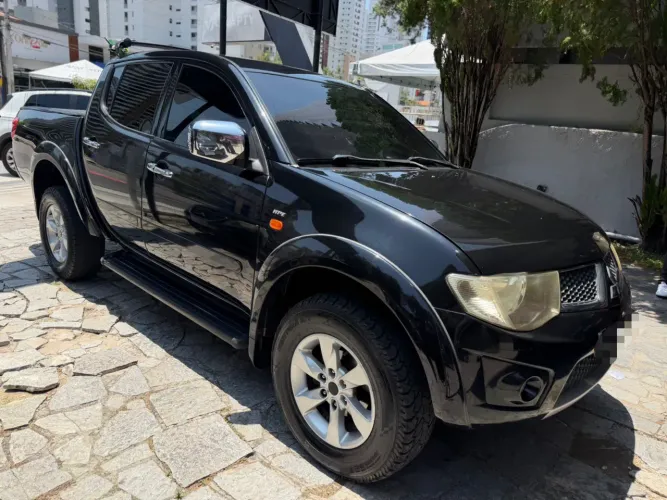 Mitsubishi L200 Triton HPE 3.2 CD TB Int.diesel AUT 2012
