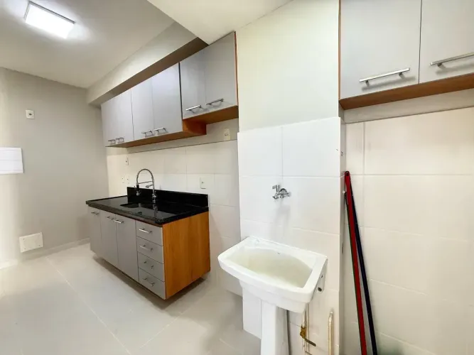 Oportunidade - Apartamento Reformado - 02 Quartos - Nascente - Modulados - 02 Vagas