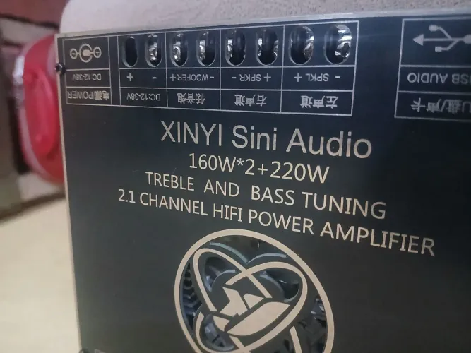 Amplificador bluetooth e usb,duas saídas 160 W médio e uma saída 220w sub woofer c fonte