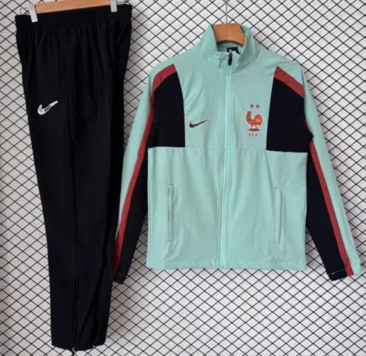 Conjunto infantil frança nike