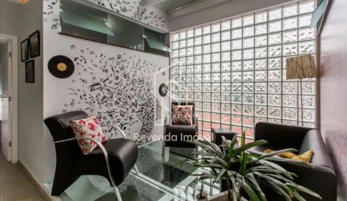 Sobrado de 220m² com 2 suítes, 2 vagas no Ipiranga. Sobrado de 220m² com 2 suítes, 2 vagas