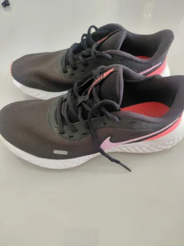 Tênis Nike Tam 38