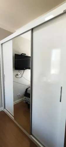 Guarda roupa 3 portas correr com espelho usado