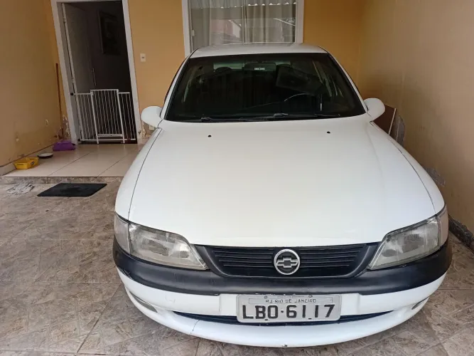Chevrolet Vectra CD 2.2 16V / 2.0 16V Mec./aut. 1997