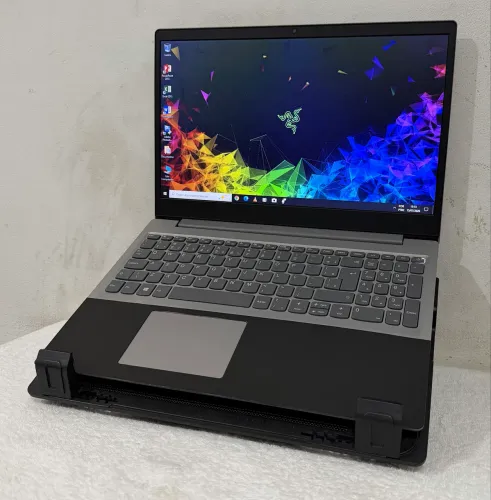 Notebook Lenovo i5 da 10 Geração com 8GB DDr4 e SSD 240GB, Tela 15.6 Antireflexiva