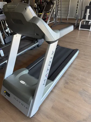 Esteira profissional Matrix T5x