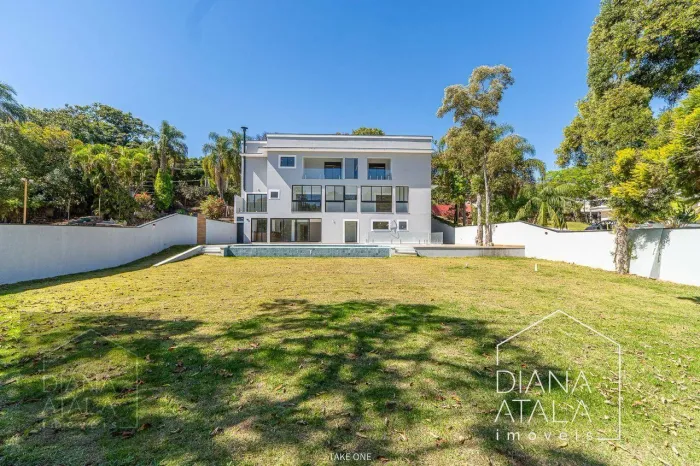 Casa com 5 suítes, piscina de borda infinita e lazer completo | Vale do Itamaracá Valinho