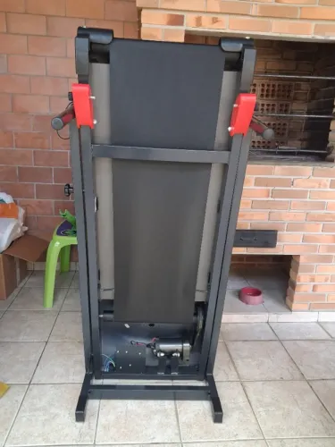 Esteira eletrônica Drean Fitness 1600 Bi Volt em excelente estado