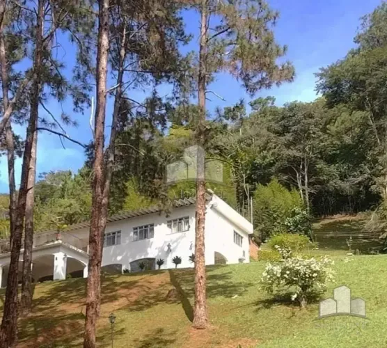 Sitio com 3 quartos em Teresópolis