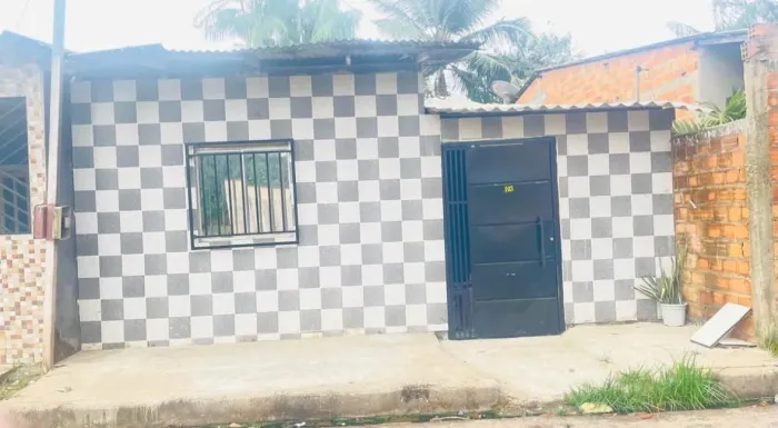 Vendo ou troco casa no 40 horas