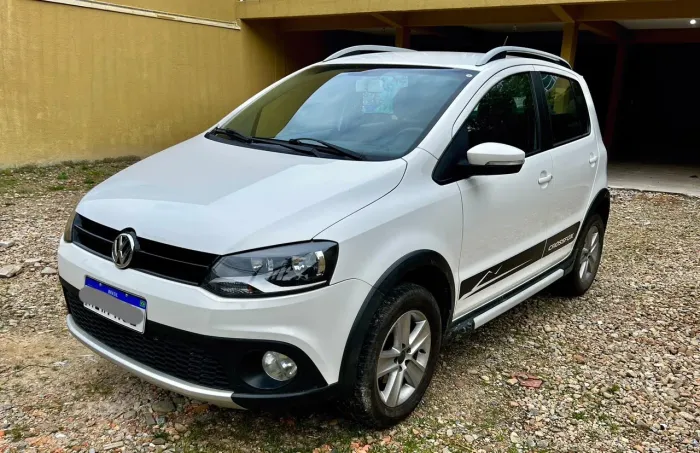 Volkswagen Crossfox 1.6 MI Total Flex 8V 5P 2011