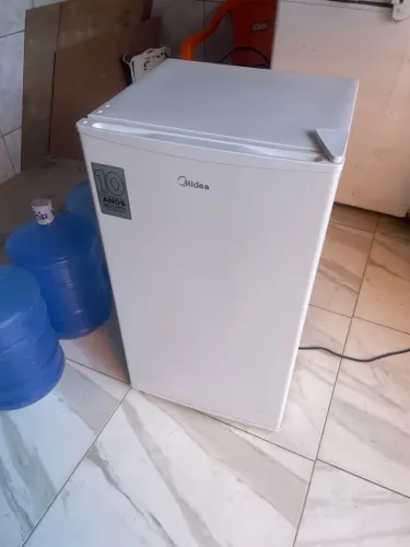 Frigrobar Midea 93Litros