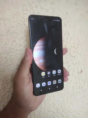 Vendo moto g60 128GB com um trinco em cima mais funciona normal