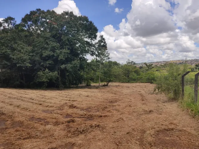 VENDO UMA CHÁCARA NO SETOR RECREIO SAMAMBAIA - GOIÂNIA