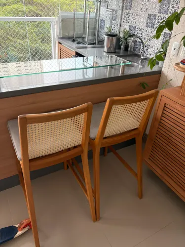 2 bancos altos/ banquetas Breton