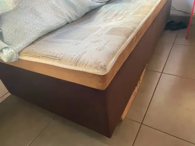 Cama de solteiro(Barato para sair rápido)
