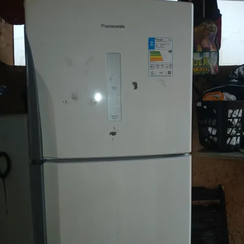 Jeladeira Panasonic 387 litros