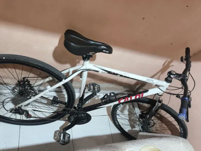 Bicicleta Caloi de marcha htx toda Shimano modificada aro 29