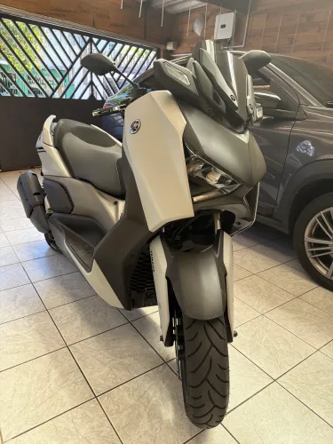 X max 250