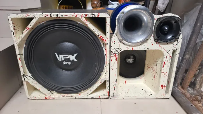 Som automotivo trio VPK