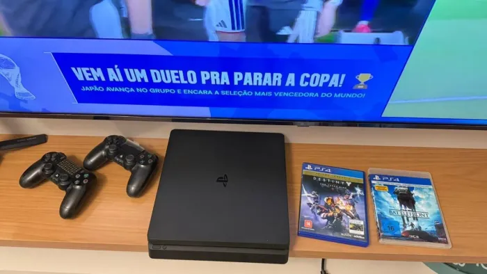 VENDO PS4 SLIM MUITO NOVO