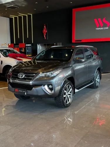 Toyota Hilux SW4 SRX 4X4 2.8 TDI 16V Dies. Aut. 2019