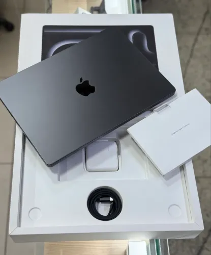 Macbook pro 14 polegadas chip m4 pro 24gb / 512gb garantia até: 06/07/2027 ( 24 / 512 )