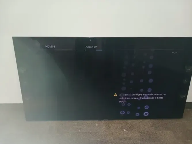 TV Sony 65" - Com Defeito na Tela - Funcionando - Para Reparo ou Peças