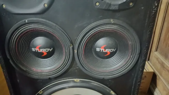 Par Woofer 8 polegadas + drive e tweeter