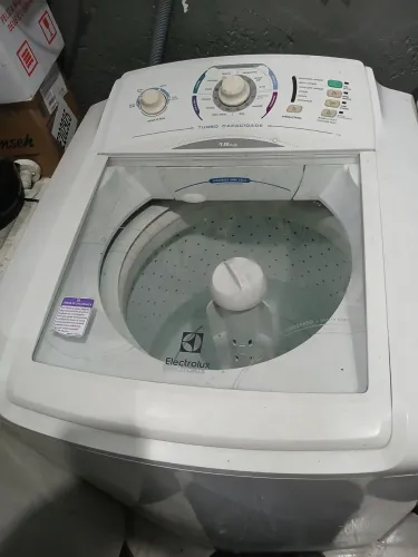 Máquina de lavar Electrolux 