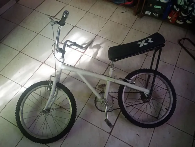 Bicicleta da Caloi aro 20 do jeito que está, para sair rápido.