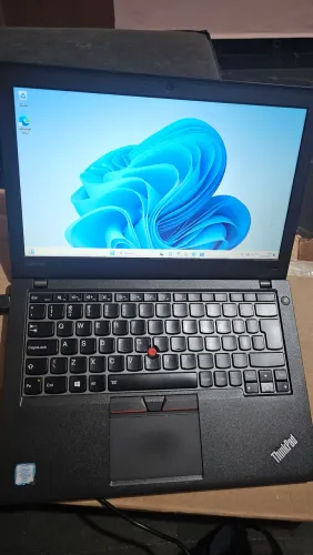 Vende NOTEBOOK THINKPAD X260