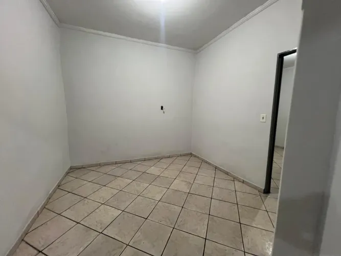 Casa de 2 quartos na Vila Santa Helena, Vila Izaura, Fama