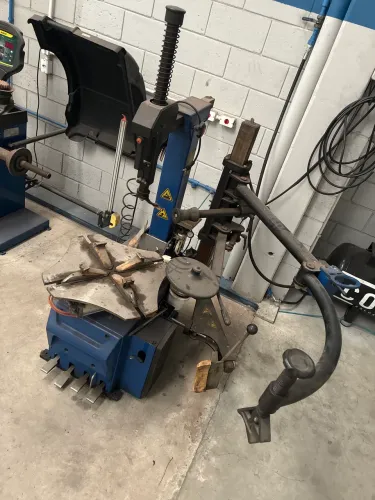 Desmontadora Pneus