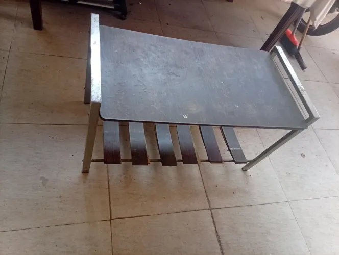 Mesa de tv antiga