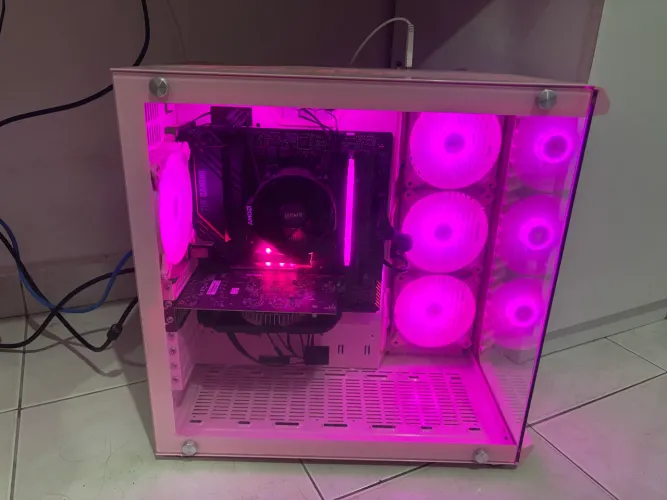 PC GAMER ROSA RYZEN 5 EM PERFEITO ESTADO !!!