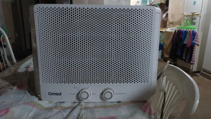 Ar-Condicionado Janela Consul 10.000 BTUs - Funcionando