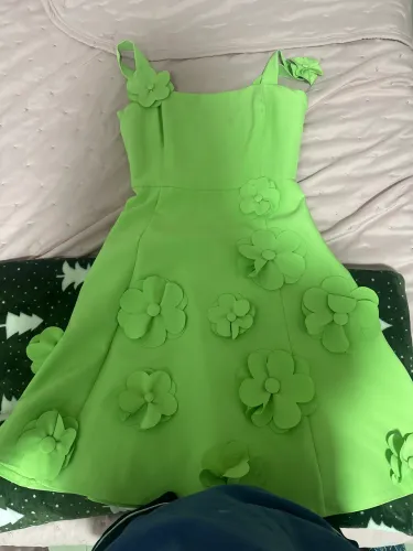 Vestido verde com flores