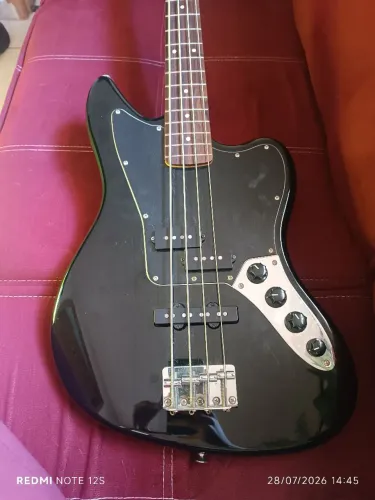 Baixo Jaguar Fender Squier Affinity